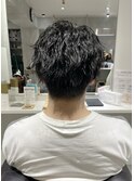 メンズカット、ツイストパーマで直毛を扱いやすく