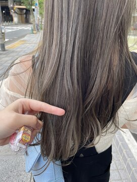 エヌスリー(N 3) アッシュベージュ