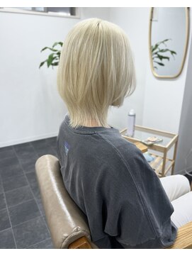 ランデブー(Rendez-vous) 抜きっぱなしブロンド/ウルフカット【堺市/浅香山】