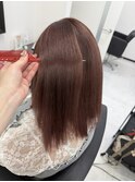 ピンクベージュ
