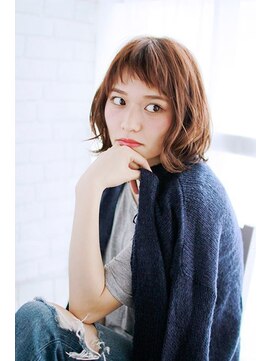 プティルカ(PutiLuca D.C.) ショートバングの外ハネカール