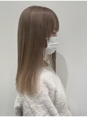 くすみベージュカラー
