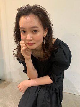 シイ(SIE) ミディアムレイヤー