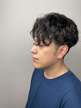 プレミアムバーバー 銀座店(PREMIUM BARBER produce by HIRO GINZA) 艶感たっぷりパーマスタイル
