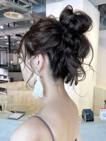 アイティーバイアルバム 下北沢店(IT by ALBUM)&nbsp;ニュアンスお団子アレンジ_チェリーブラウンフェミニン_ba407051