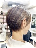 【THE COLORS】Ear-hanging Roundness short