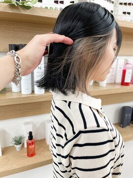 エミス バイ メルト 吉祥寺(emis by melt) 【堀惠】インナーカラーイヤリングカラーベージュ吉祥寺