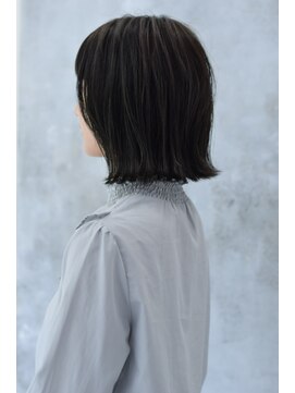 髪と生活美容室 大分本店 外はねボブ