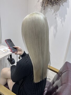 ロテ(LOTE.) ハイライト/髪質改善/ブリーチ/切りっぱなし/一宮/妙興寺