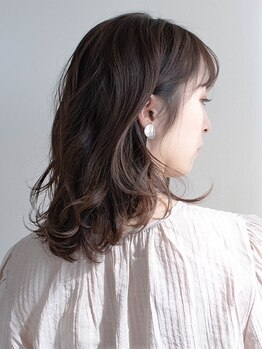 ゼロ 木太店(ZERO)の写真/しっかり色持ちの良いカラーで、根元から毛先まで艶やかに仕上がる♪大人女性の魅力を引き出します。