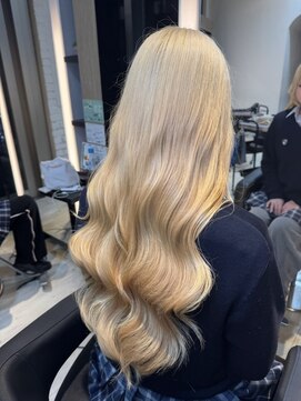 インク サカエ(inq sakae) 韓国レイヤー/艶髪/ホワイトブロンド