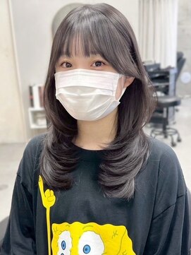 ジィルム(XELM) 韓国レイヤーカット/ブリーチ/レイヤーカット/ハッシュカット