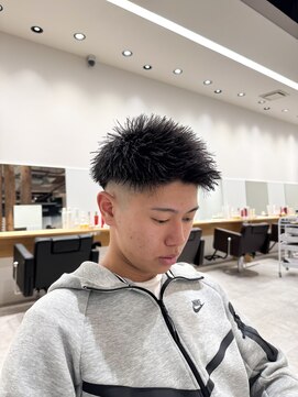 ルーストデラックス 京都河原町三条(ROOST dx) MEN’S HAIR/波巻ツイストスパイラル/フェザーパーマ/京都河原町
