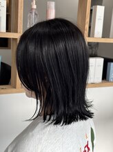 ベネ(Bene) 美髪ストレート+外ハネスタイル