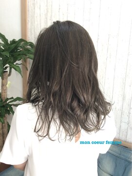 モンクール ファム(mon coeur femme) グレージュカラー