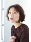 艶のある、上品カジュアルなボブ