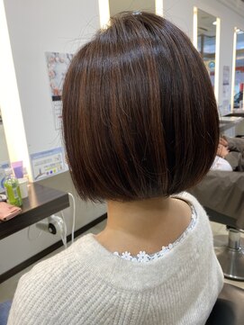 デラメアウープウープ(de.la.mair woop woop) ショートボブ　ワンレングス