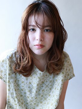 ザビー(THE B) 【本八幡 The B】揺れ感たっぷりのミディアムパーマ