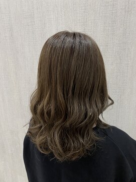 アルーシェ 心斎橋(Alushe) カーキグレージュ