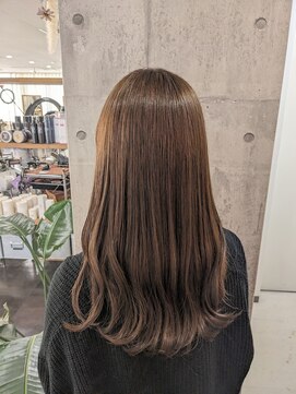 トゥーミー(to mee) ★ブリーチ無し★オリーブベージュ【新田】[アッシュオリーブ]