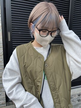 コバルト(Cobalt) 20代デザインカラーブルー×ホワイトベージュ