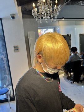 アイズ 海老名(AIZU) ブリーチのみ　ブロンドベージュマッシュウルフ　メンズウルフ