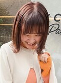 ピンクココアブラウン 外ハネミディアム ワイドバング