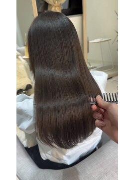 アム 表参道(am) 小顔薄めバンググレージュレイヤーロング前髪パーマ黒髪