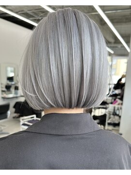 リノート バイ エゴル 名古屋(LINOET by ENGOL) 保存必須【海外風ハイトーンボブ】アッシュシルバー