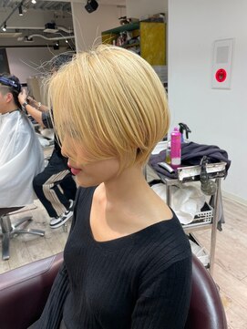 シャンプーボーイ 佐賀(SHAMPOO BOY) 短すぎないハイトーンショートボブ【シャンプーボーイ佐賀店】