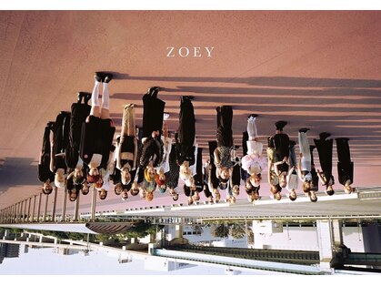 ゾーイ(ZOEY)の写真