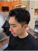 ニュアンス毛流れパーマツーブロックビジネスカジュアル黒髪