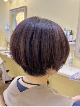ヘアーデザイン モモ(Hair Design MoMO) 湿気の季節でもまとまる！大人ショートボブスタイル