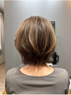 エオン(eon) ・白髪を活かすヘアカラー