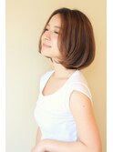 大人女子・ノームコアx大人ボブスタイル