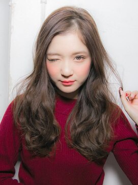 リリアン 青山(relian) コテ巻きスタイル×アッシュベージュ