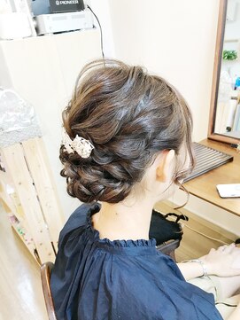 ロカット サロン(Roquat Salon) ゆるふわシニヨンアレンジ【ブライダルヘアメイク 立川】