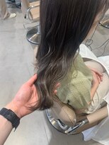 エミィ(emme)&nbsp;【emme】透明感×大人グレージュ［立川/立川駅/髪質改善］