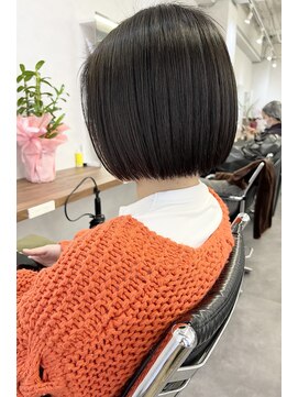 オウル(Owll) *艶髪上品な黒髪ボブ*