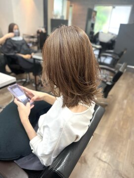 ヴィフ 大船(VIF) 白髪ぼかし脱白髪染めレイヤーカットくびれヘアカットハイライト