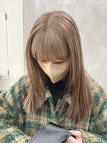 ミーム 原宿 表参道(meme)&nbsp;山出おすすめ◎ブリーチ1回で叶える艶々ミルクティーベージュ