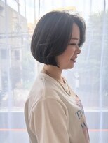 サークル(CIRCLES)&nbsp;ハイライトを生かした前髪かきあげボブ