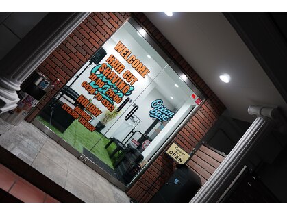 オーシャンベースバーバーショップ(Ocean Base Barber Shop)の写真