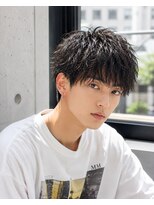 バグズ(Baguz) 無造作波巻きツイストスパイラルセンターマッシュ