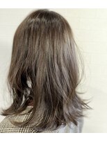 ルポル 大通店(rupolu)&nbsp;つやつやでラフなミディアムスタイル