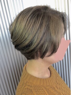 ヘアーサロンヴォイス 大野城店(Hair Salon Voice) グラマラスショート、ミルクティーアッシュ