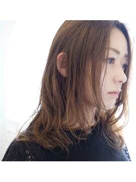 レイナ レイ REINA REY 大人可愛いセミロング