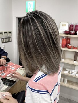 ジゼル(gisele) (小山)ハイトーングレージュ