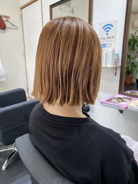 オニキス(onyx) パツっとミニボブ