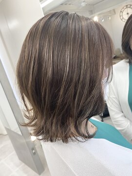 ドミーナドゥ(Domina deux) 脱白髪染めグレージュハイライトカラー☆